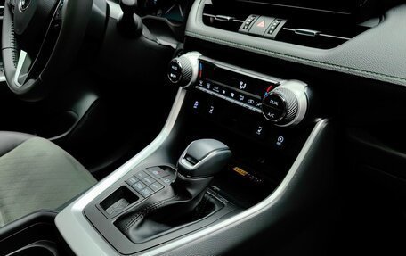 Toyota RAV4, 2025 год, 4 350 000 рублей, 27 фотография