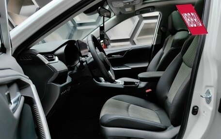 Toyota RAV4, 2025 год, 4 350 000 рублей, 23 фотография