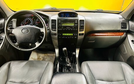 Toyota Land Cruiser Prado 120 рестайлинг, 2006 год, 1 799 000 рублей, 15 фотография