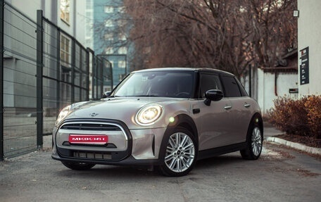 MINI Hatch, 2021 год, 3 099 000 рублей, 1 фотография