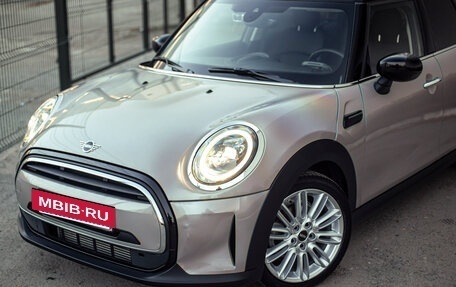 MINI Hatch, 2021 год, 3 099 000 рублей, 2 фотография