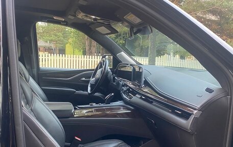 Cadillac Escalade V, 2023 год, 11 000 000 рублей, 8 фотография