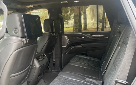 Cadillac Escalade V, 2023 год, 11 000 000 рублей, 11 фотография