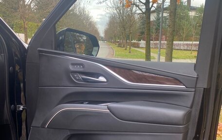Cadillac Escalade V, 2023 год, 11 000 000 рублей, 16 фотография