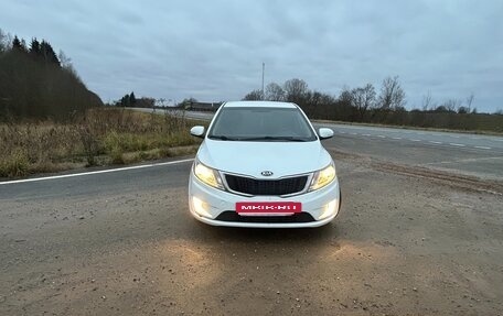 KIA Rio III рестайлинг, 2013 год, 990 000 рублей, 12 фотография