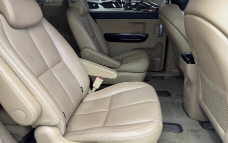 KIA Carnival III, 2016 год, 2 499 000 рублей, 17 фотография