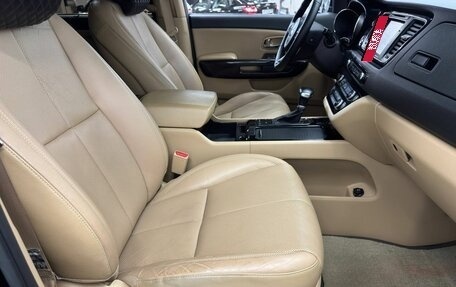 KIA Carnival III, 2016 год, 2 499 000 рублей, 18 фотография