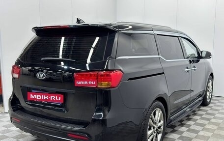 KIA Carnival III, 2016 год, 2 499 000 рублей, 2 фотография