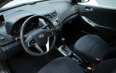 Hyundai Solaris II рестайлинг, 2015 год, 930 000 рублей, 10 фотография