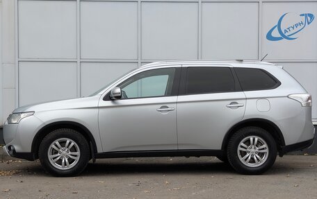 Mitsubishi Outlander III рестайлинг 3, 2014 год, 1 380 000 рублей, 11 фотография