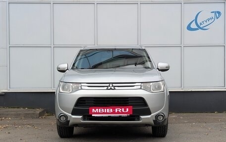 Mitsubishi Outlander III рестайлинг 3, 2014 год, 1 380 000 рублей, 2 фотография