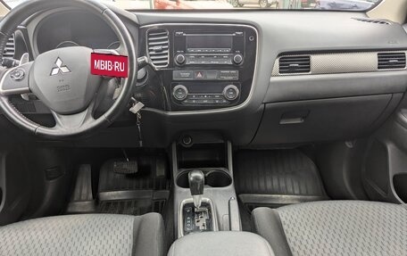 Mitsubishi Outlander III рестайлинг 3, 2014 год, 1 380 000 рублей, 18 фотография