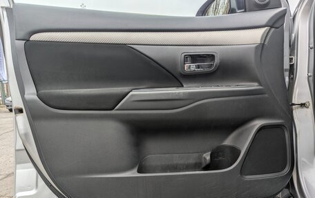 Mitsubishi Outlander III рестайлинг 3, 2014 год, 1 380 000 рублей, 21 фотография