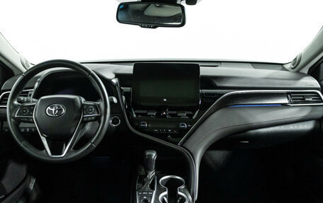 Toyota Camry, 2023 год, 3 885 000 рублей, 13 фотография