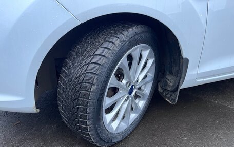 Ford Fiesta, 2015 год, 900 000 рублей, 10 фотография