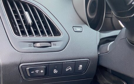 Hyundai ix35 I рестайлинг, 2013 год, 975 000 рублей, 10 фотография