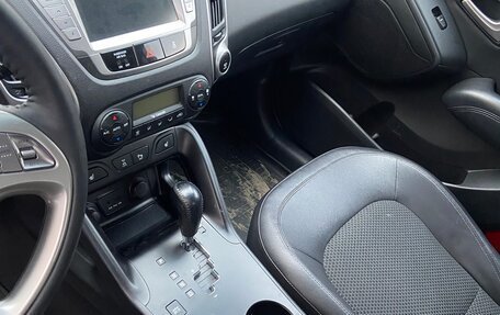 Hyundai ix35 I рестайлинг, 2013 год, 975 000 рублей, 11 фотография