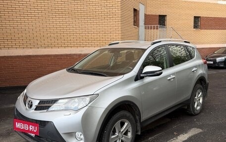 Toyota RAV4, 2014 год, 2 000 000 рублей, 2 фотография