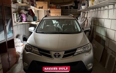 Toyota RAV4, 2014 год, 2 000 000 рублей, 10 фотография