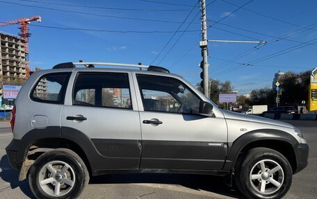 Chevrolet Niva I рестайлинг, 2012 год, 595 000 рублей, 21 фотография