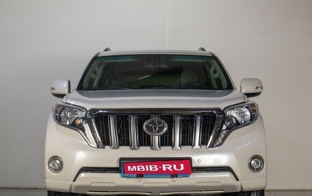 Toyota Land Cruiser Prado 150 рестайлинг 2, 2014 год, 3 369 000 рублей, 3 фотография