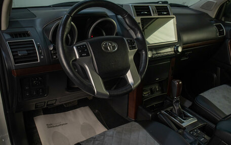 Toyota Land Cruiser Prado 150 рестайлинг 2, 2014 год, 3 369 000 рублей, 8 фотография