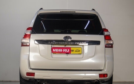 Toyota Land Cruiser Prado 150 рестайлинг 2, 2014 год, 3 369 000 рублей, 6 фотография