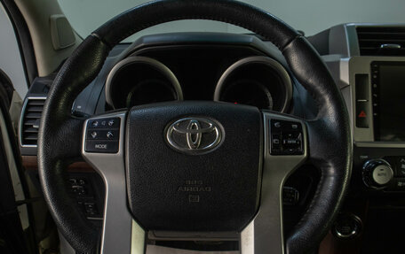 Toyota Land Cruiser Prado 150 рестайлинг 2, 2014 год, 3 369 000 рублей, 16 фотография