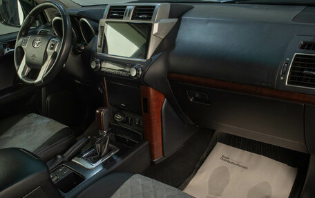 Toyota Land Cruiser Prado 150 рестайлинг 2, 2014 год, 3 369 000 рублей, 22 фотография