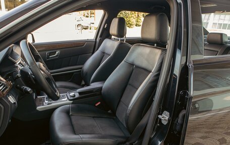 Mercedes-Benz E-Класс, 2011 год, 1 255 000 рублей, 11 фотография