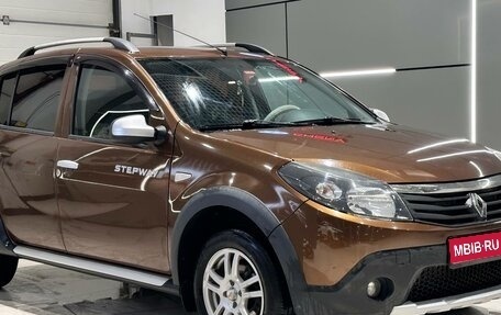 Renault Sandero I, 2014 год, 825 000 рублей, 1 фотография