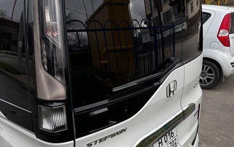 Honda Stepwgn IV, 2019 год, 2 690 000 рублей, 12 фотография