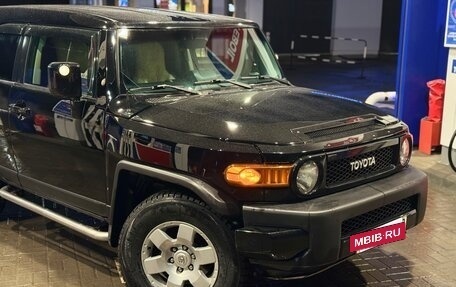 Toyota FJ Cruiser, 2006 год, 2 350 000 рублей, 4 фотография