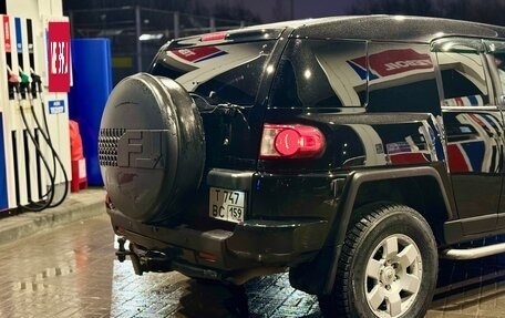 Toyota FJ Cruiser, 2006 год, 2 350 000 рублей, 9 фотография