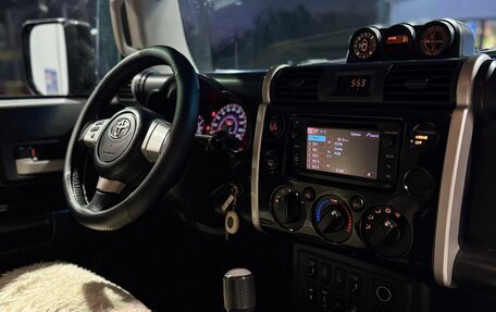 Toyota FJ Cruiser, 2006 год, 2 350 000 рублей, 16 фотография