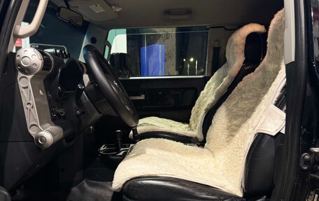 Toyota FJ Cruiser, 2006 год, 2 350 000 рублей, 22 фотография