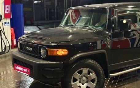 Toyota FJ Cruiser, 2006 год, 2 350 000 рублей, 3 фотография
