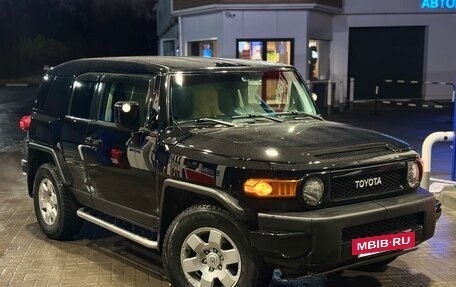 Toyota FJ Cruiser, 2006 год, 2 350 000 рублей, 2 фотография