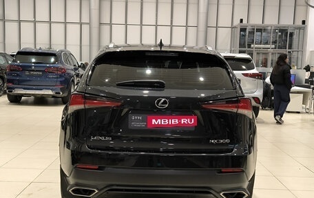 Lexus NX I, 2018 год, 3 650 000 рублей, 7 фотография