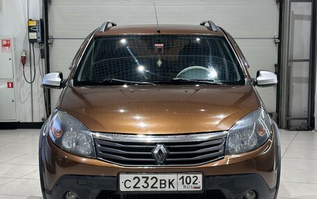 Renault Sandero I, 2014 год, 825 000 рублей, 2 фотография