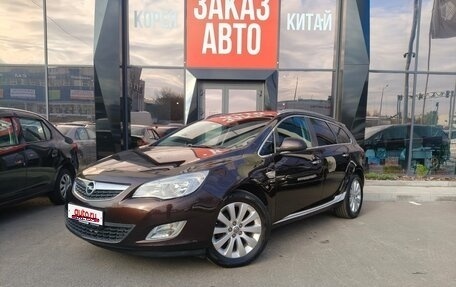 Opel Astra J, 2012 год, 730 000 рублей, 1 фотография
