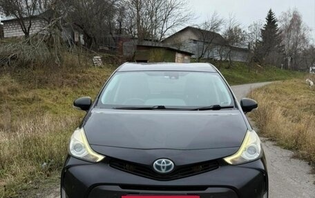 Toyota Prius, 2015 год, 1 100 000 рублей, 5 фотография