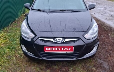 Hyundai Solaris II рестайлинг, 2011 год, 570 000 рублей, 8 фотография