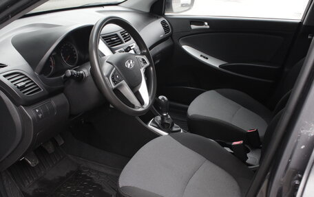 Hyundai Solaris II рестайлинг, 2013 год, 835 000 рублей, 6 фотография