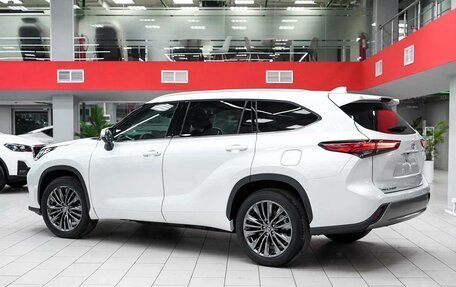 Toyota Highlander, 2025 год, 5 999 000 рублей, 3 фотография
