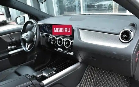 Mercedes-Benz GLA, 2022 год, 2 410 000 рублей, 11 фотография