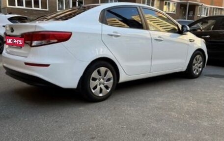 KIA Rio III рестайлинг, 2015 год, 685 000 рублей, 10 фотография