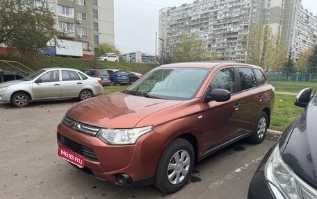 Mitsubishi Outlander III рестайлинг 3, 2012 год, 1 050 000 рублей, 1 фотография
