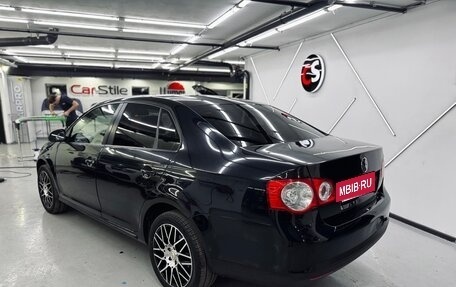 Volkswagen Jetta VI, 2008 год, 700 000 рублей, 2 фотография