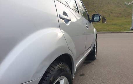 Mitsubishi Outlander III рестайлинг 3, 2007 год, 750 000 рублей, 11 фотография